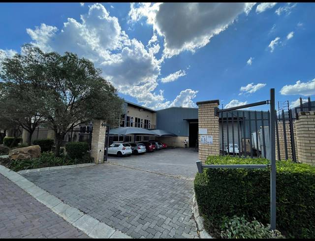 1,034M² WAREHOUSE TO LET IN NORTH RIDING